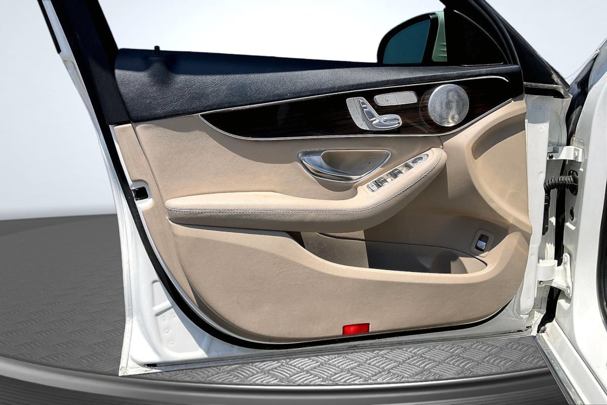 Used 2017 Mercedes-Benz C 300 Sedan image 23