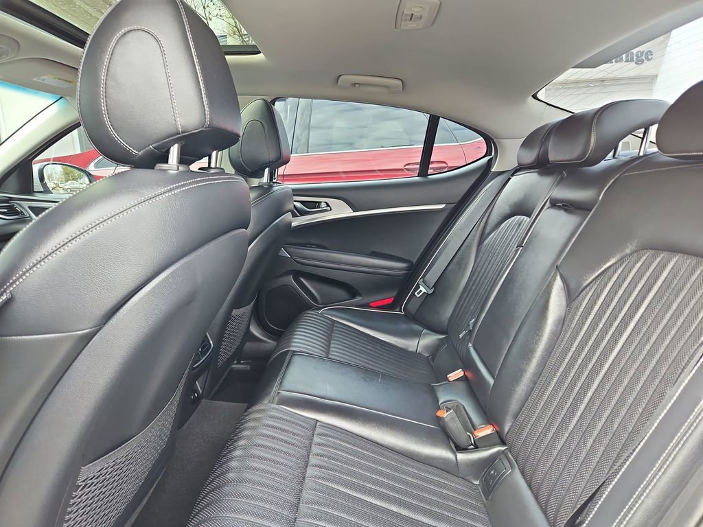 Used 2021 Genesis G70 3.3T image 30