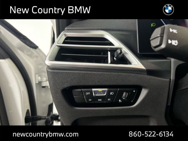 New 2026 BMW 330i xDrive Sedan w/ Convenience Package AWD/4WD image 18