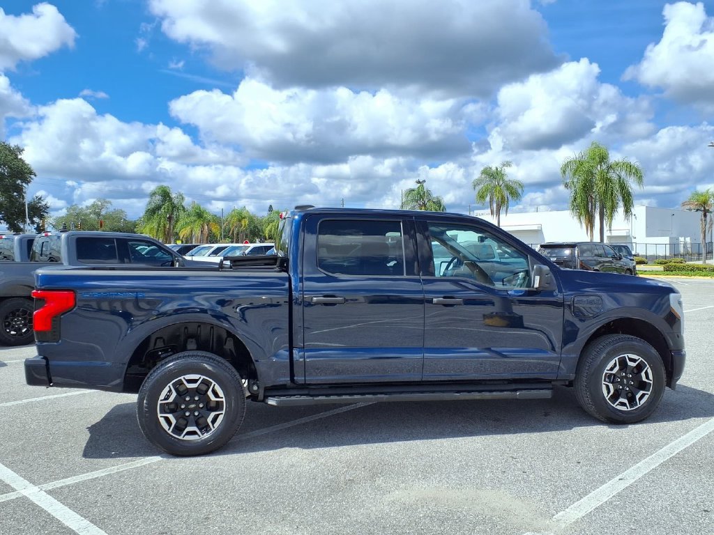 Used 2023 Ford F150 Lightning XLT AWD/4WD image 8