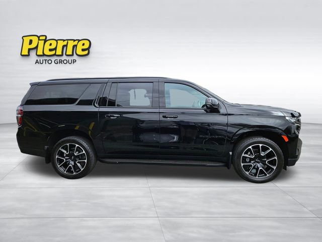 Used 2022 Chevrolet Suburban RST w/ Sport Performance Package AWD/4WD image 6