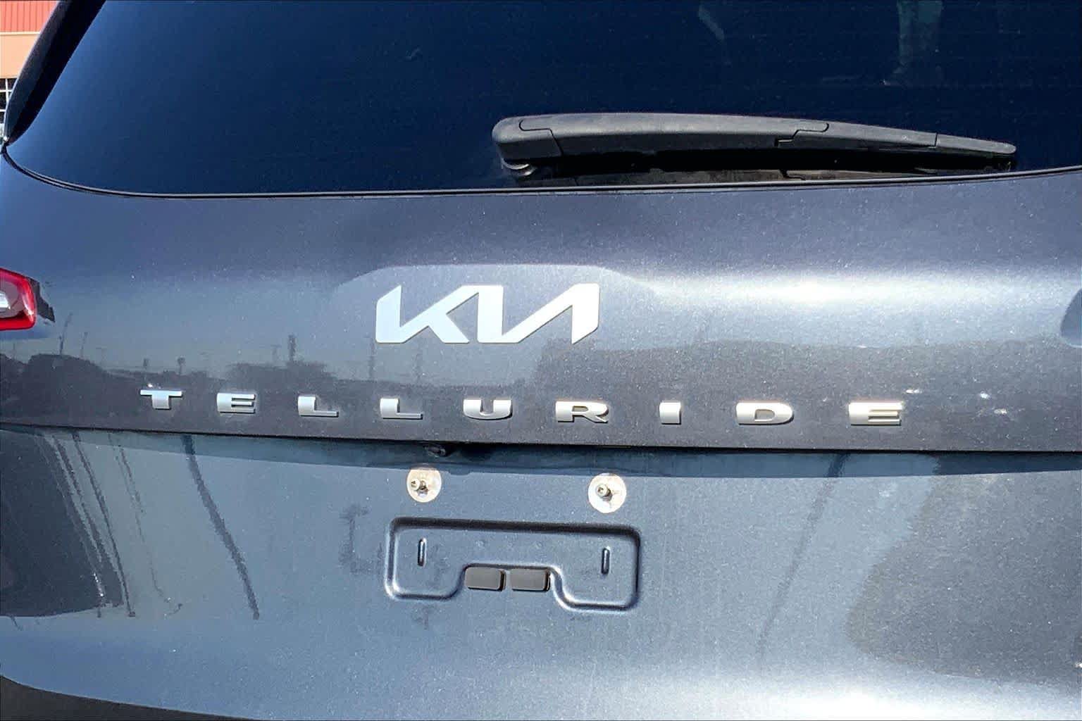Used 2022 Kia Telluride EX w/ EX Premium Package FWD image 27