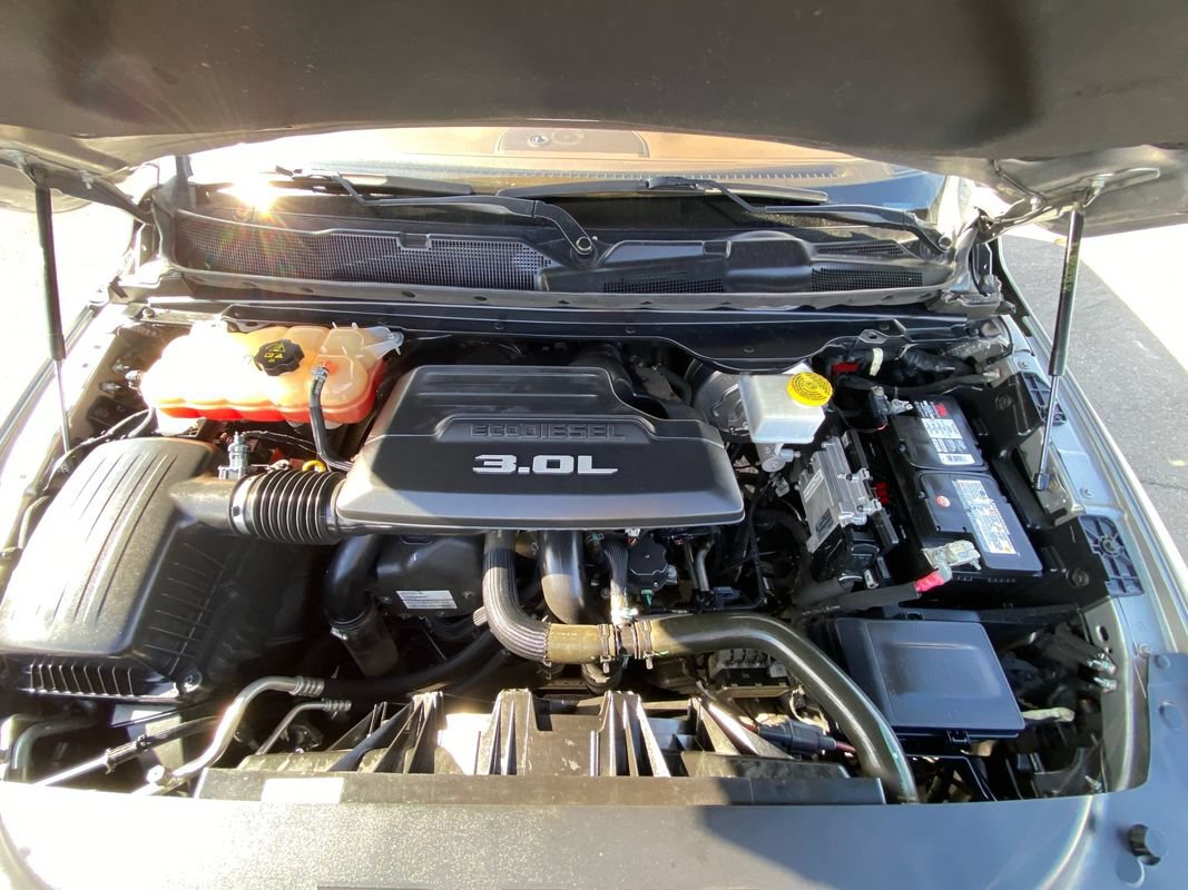 Used 2021 RAM 1500 Laramie AWD/4WD image 38