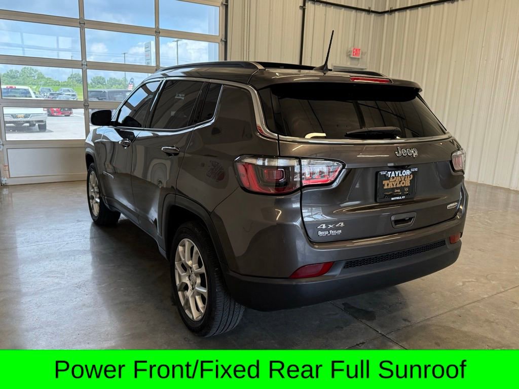 Used 2024 Jeep Compass Latitude w/ Sun and Sound Group AWD/4WD image 7