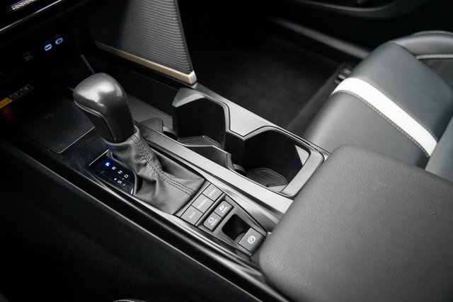 Used 2025 Toyota Camry SE image 31