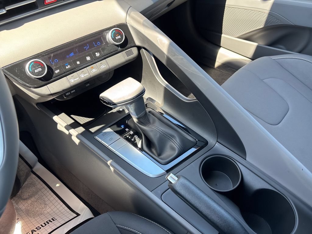 New 2025 Hyundai Elantra Sport FWD image 29