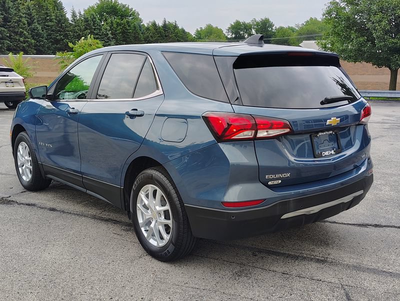 Used 2024 Chevrolet Equinox LT AWD/4WD image 9