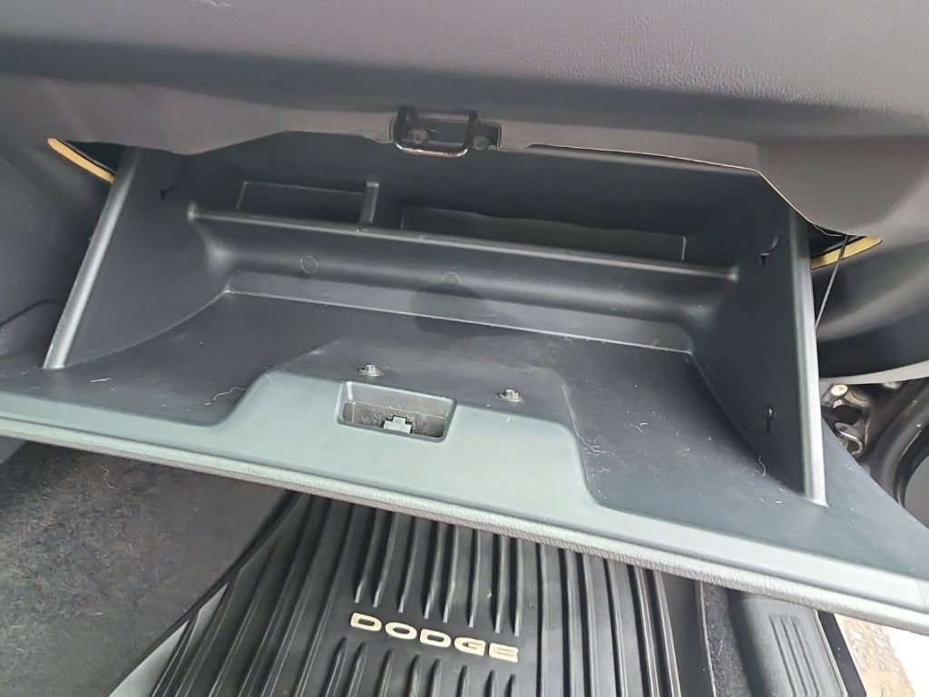 Used 2014 Dodge Challenger SXT Plus image 34