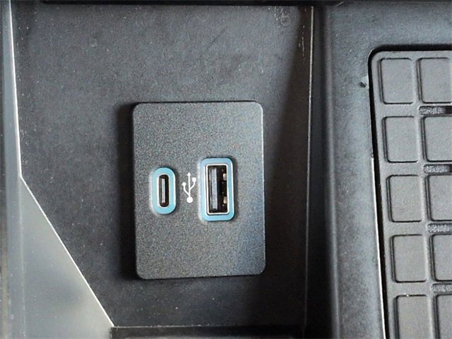 Certified 2023 Ford F150 Raptor image 24