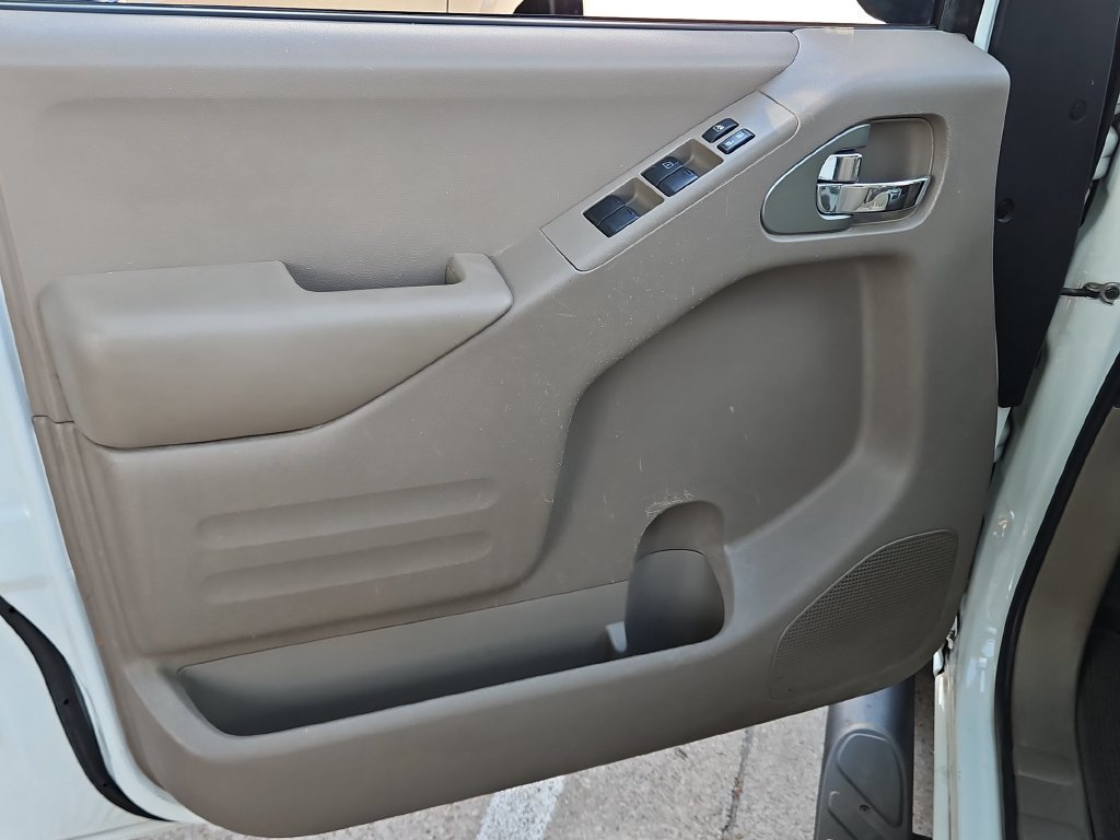 Used 2019 Nissan Frontier SV w/ Value Truck Package AWD/4WD image 16