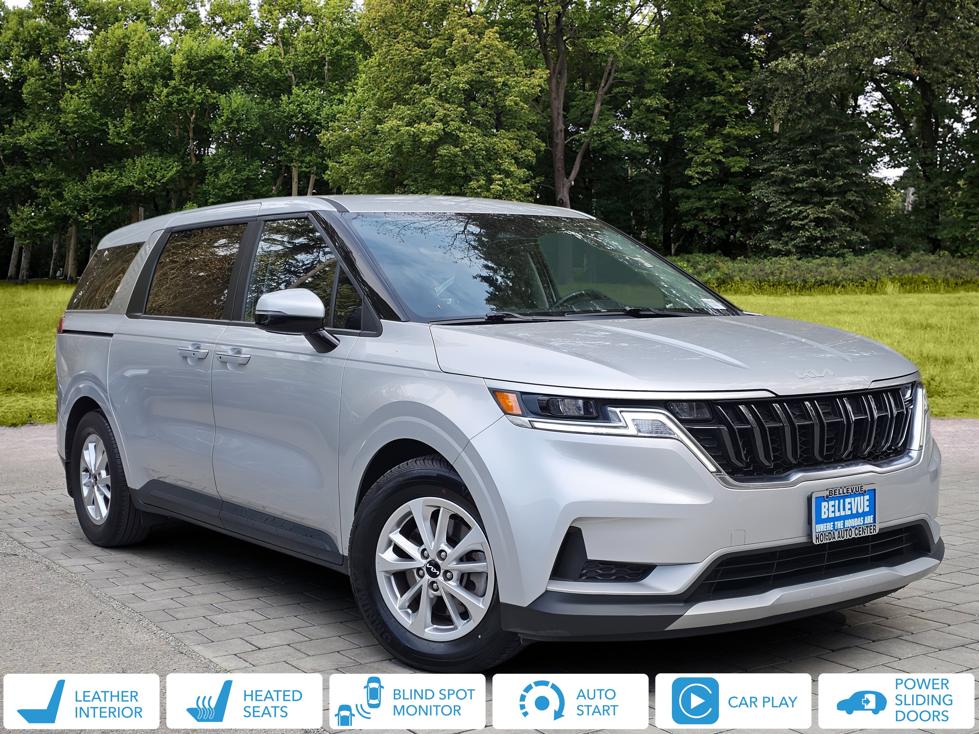 Used 2022 Kia Carnival LX FWD image 1