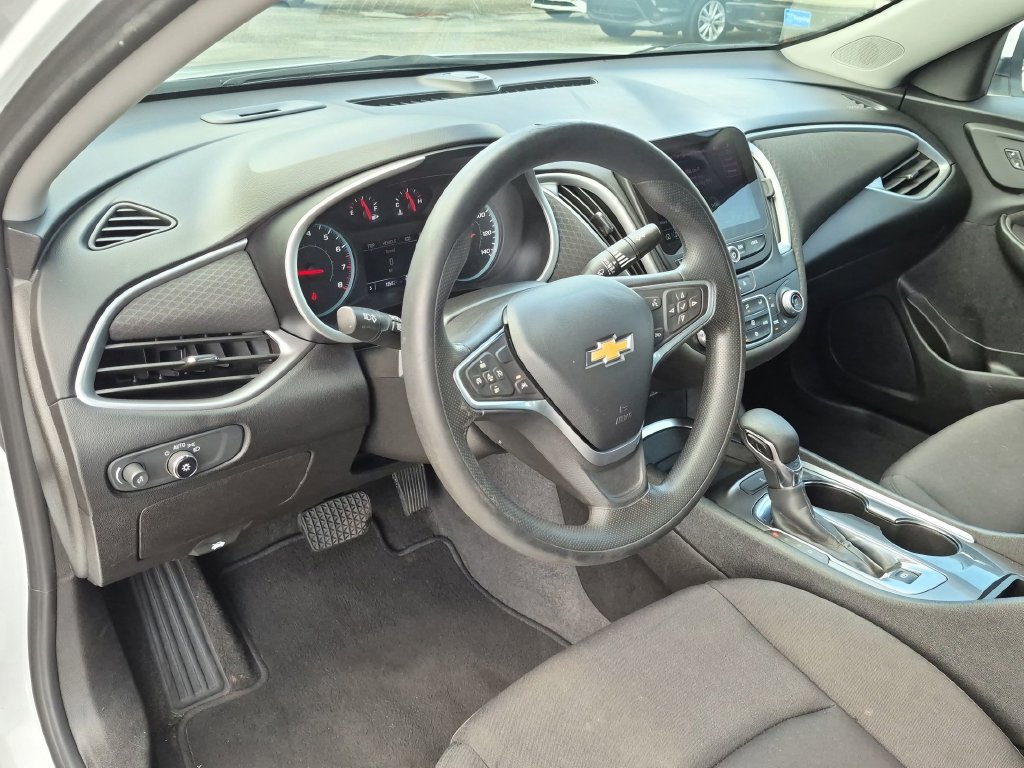 Used 2023 Chevrolet Malibu LT FWD image 36