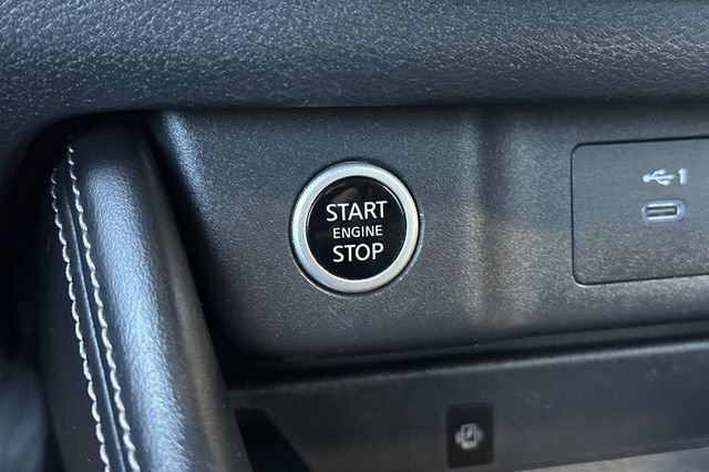 Used 2023 Nissan Rogue Platinum w/ Platinum Premium Package image 22