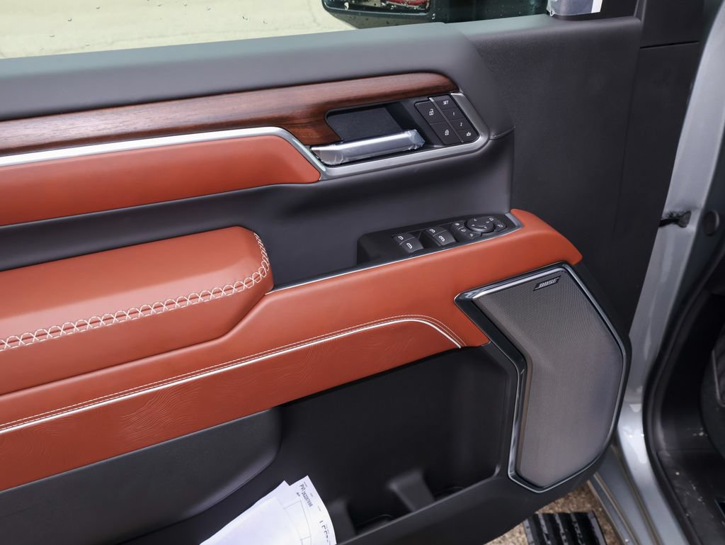 New 2026 GMC Sierra 3500 Denali Ultimate w/ LPO, Black Badging Package AWD/4WD image 11