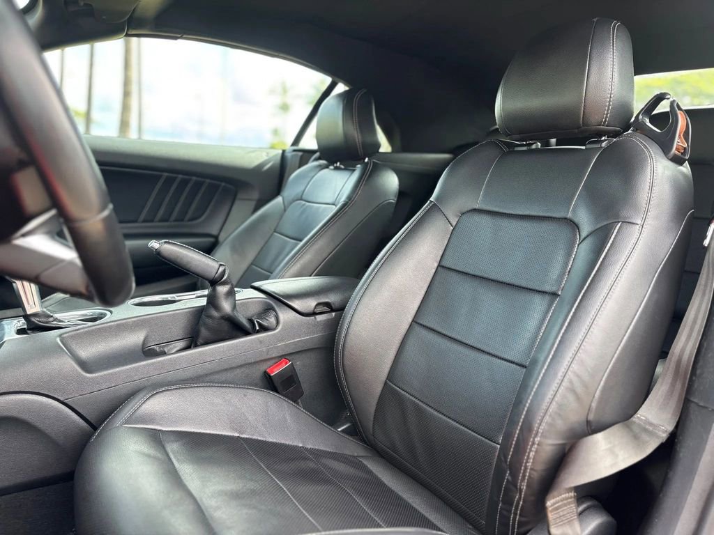 Used 2022 Ford Mustang Premium image 8