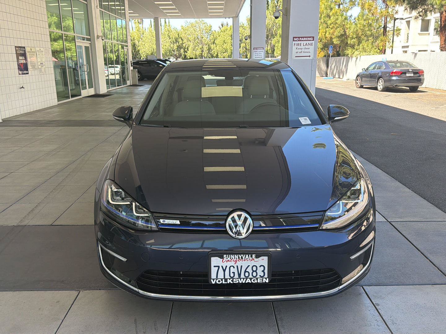 Used 2016 Volkswagen e-Golf SEL Premium w/ Driver Assistance Package FWD image 8