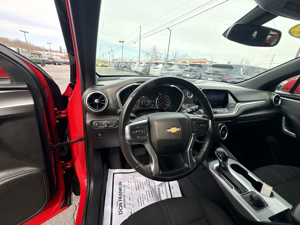 Used 2020 Chevrolet Blazer LT image 11