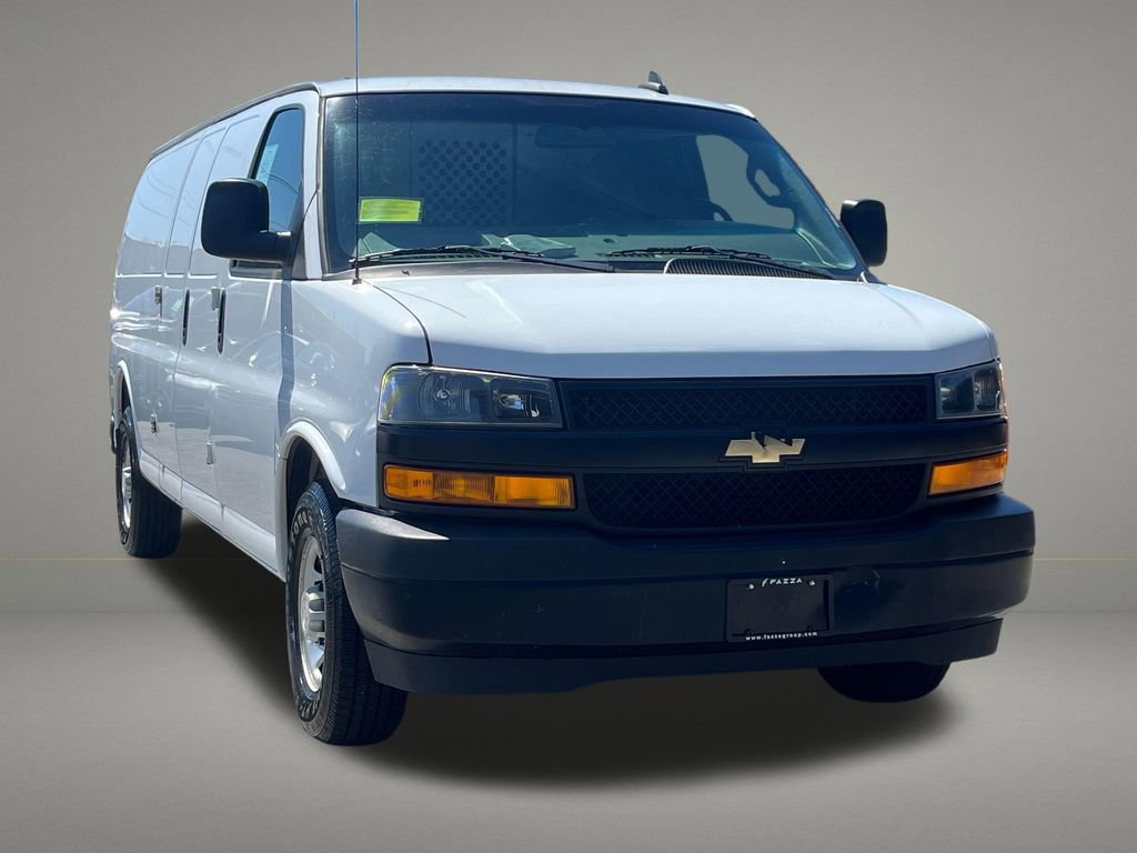 Used 2020 Chevrolet Express 3500 Extended w/ Driver Convenience Package RWD image 6