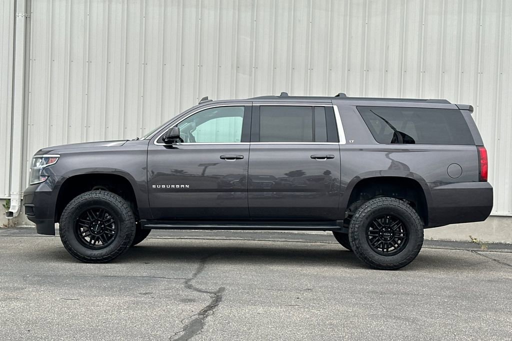 Used 2017 Chevrolet Suburban LT AWD/4WD image 7