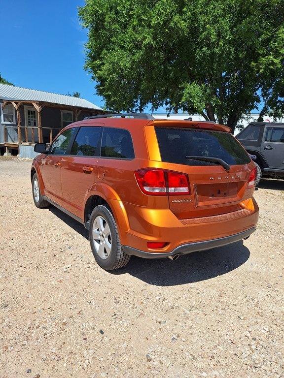Used 2011 Dodge Journey Mainstreet w/ Popular Equipment Group FWD image 3