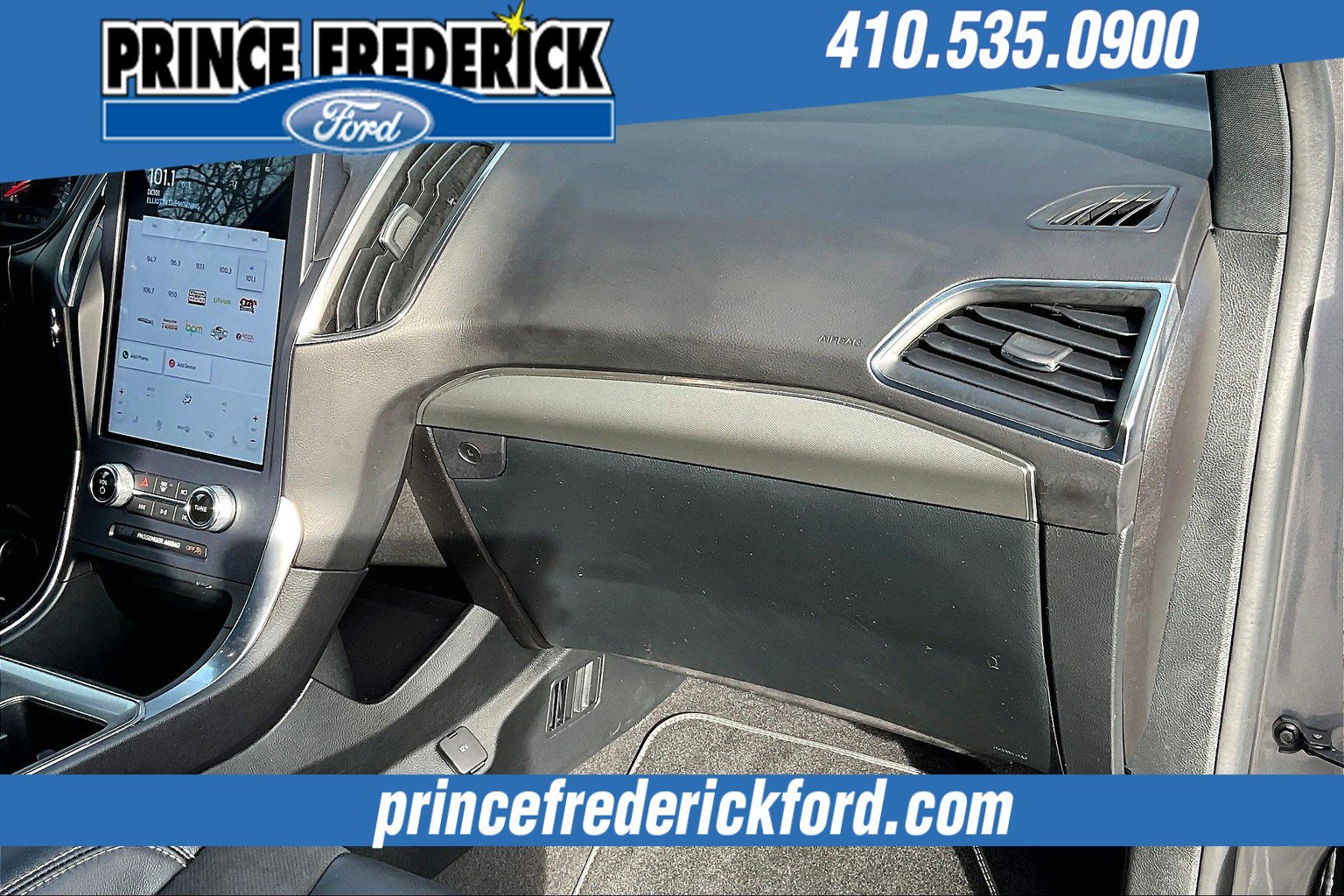 Used 2024 Ford Edge ST image 14
