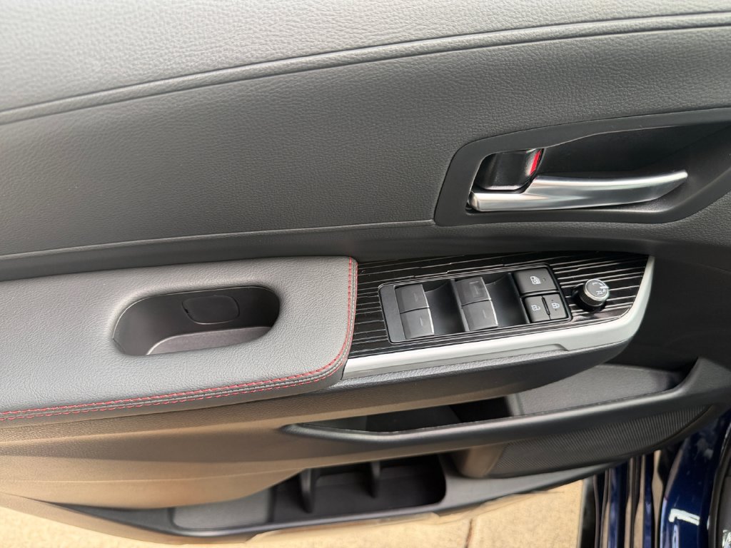 New 2026 Toyota Sienna XSE AWD/4WD image 25