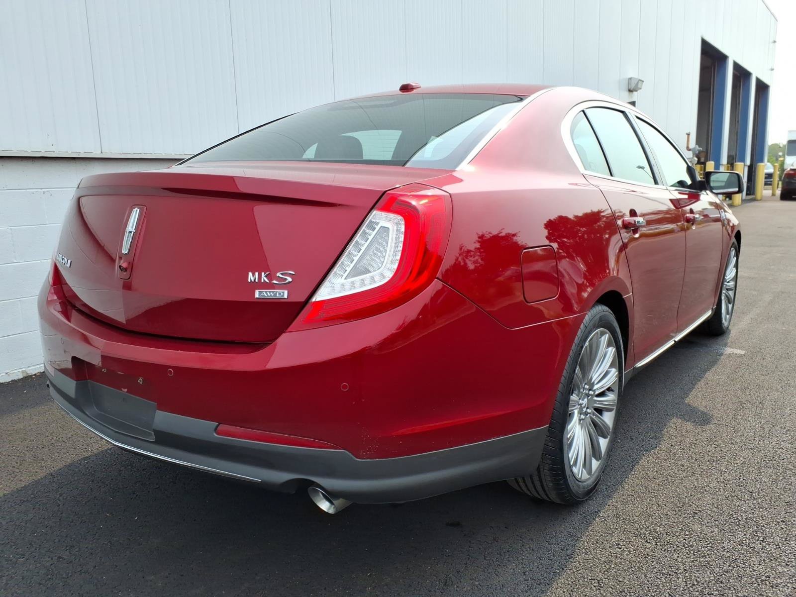 Used 2014 Lincoln MKS AWD w/ Equipment Group 101A image 6