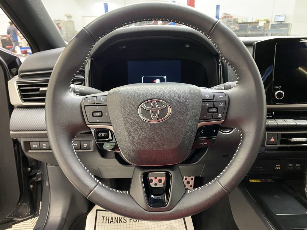 Used 2025 Toyota Camry Hybrid image 31