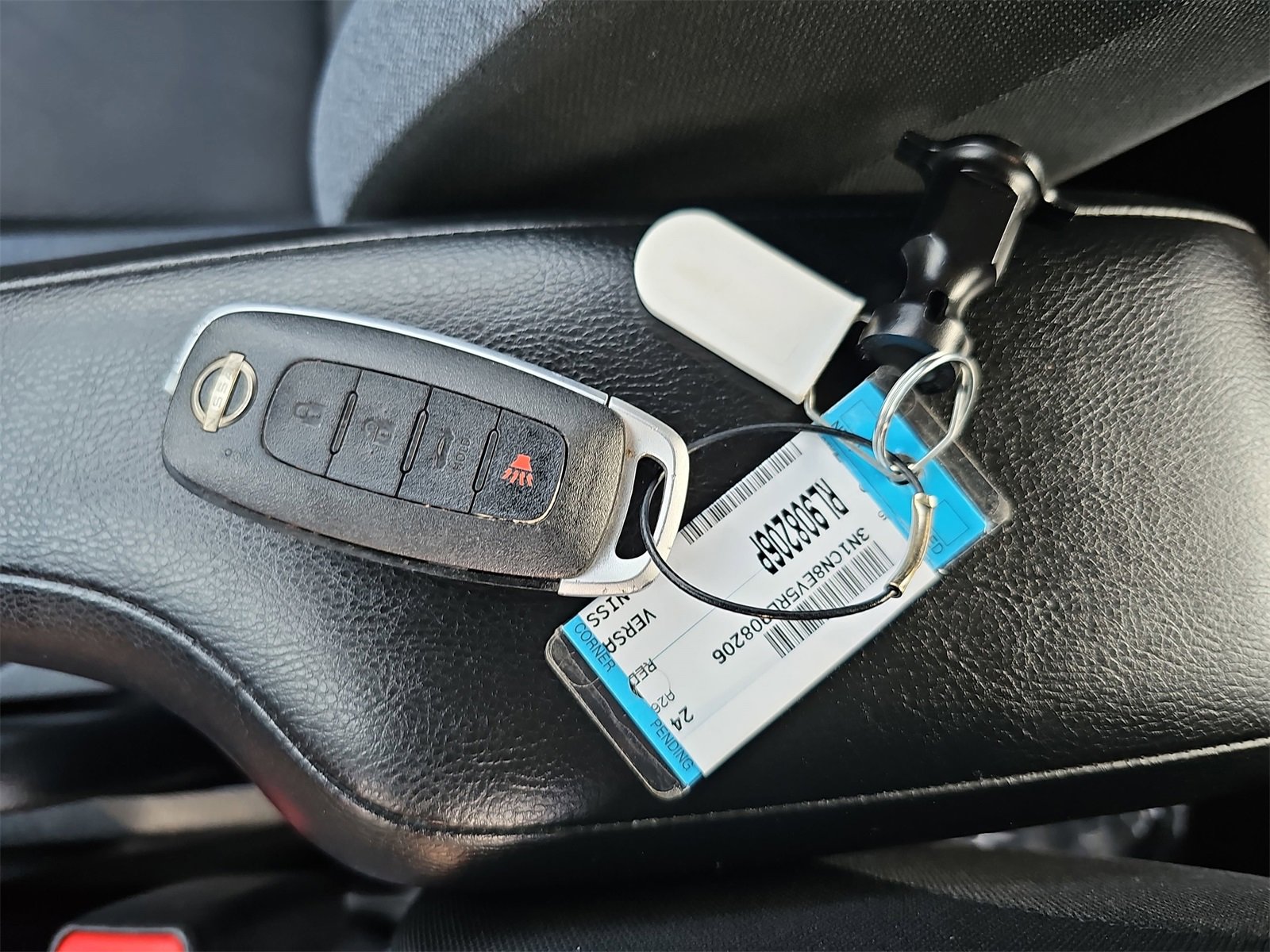 Used 2024 Nissan Versa SV image 39