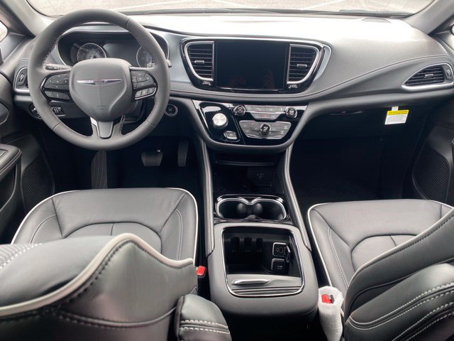 New 2026 Chrysler Pacifica Limited w/ S Appearance Package FWD image 35