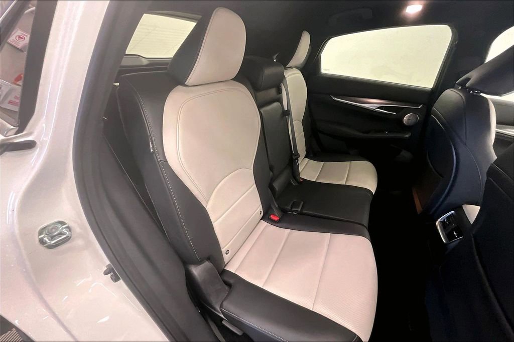 Used 2023 INFINITI QX55 Essential image 23