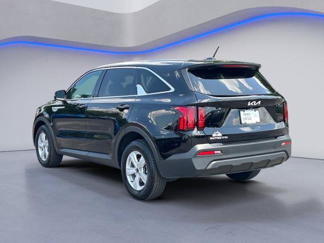 Used 2023 Kia Sorento LX FWD image 3