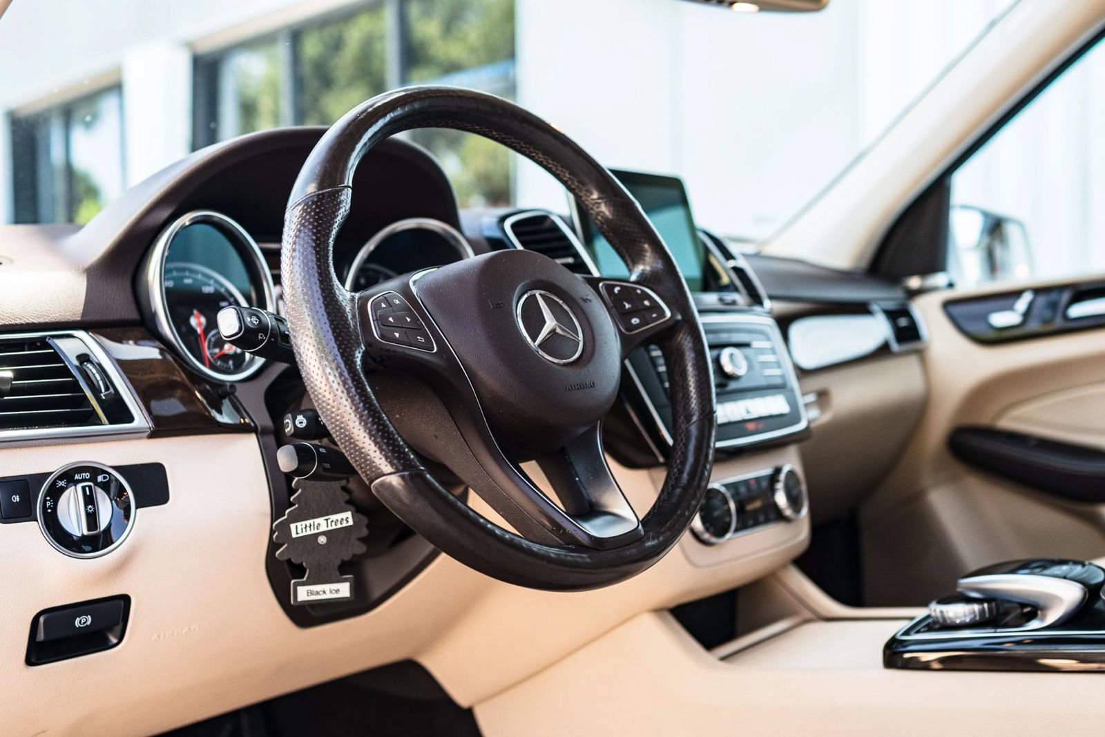 Used 2018 Mercedes-Benz GLE 350 4MATIC image 29