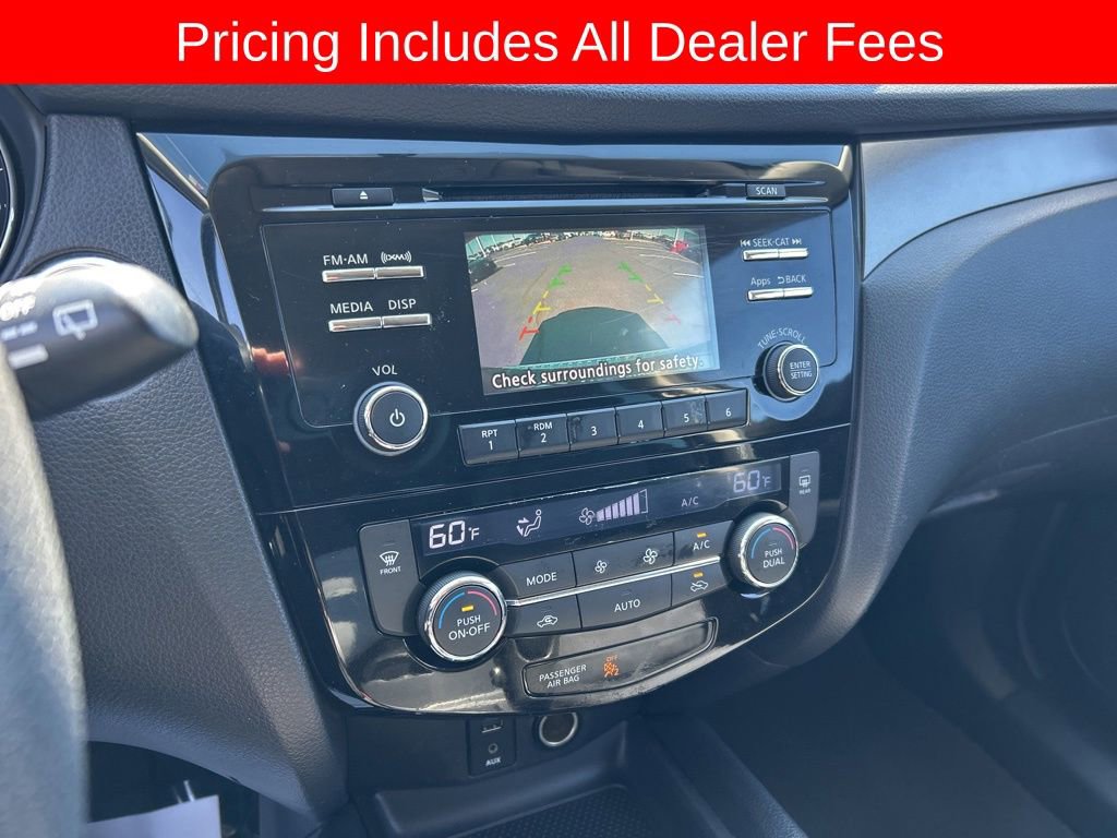 Used 2015 Nissan Rogue SV FWD image 11