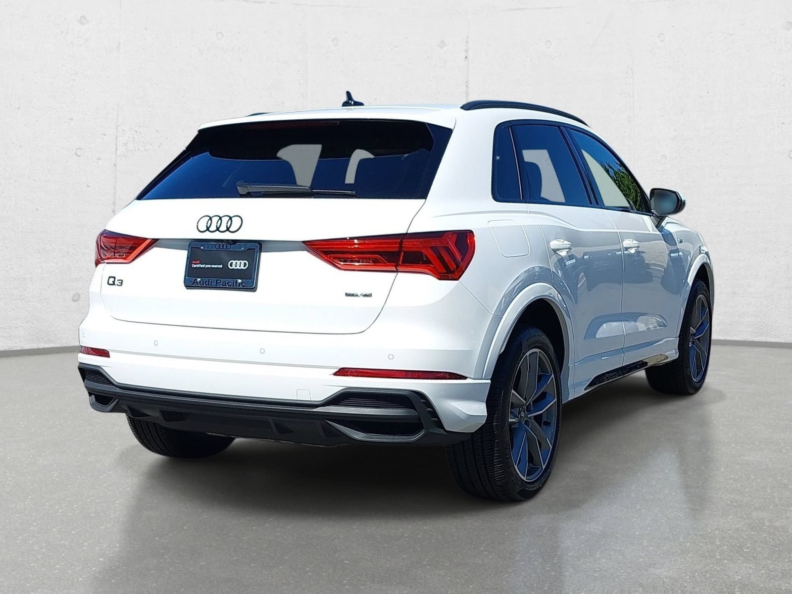 Certified 2025 Audi Q3 2.0T Premium w/ Convenience Package AWD/4WD image 5