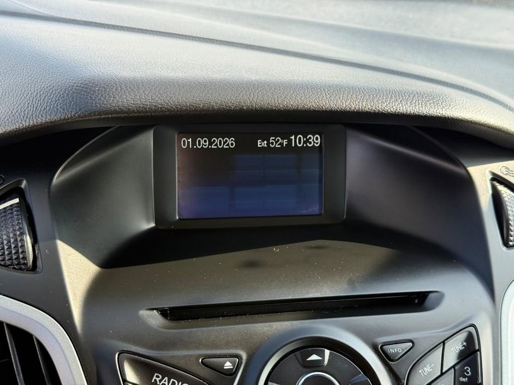 Used 2014 Ford Focus SE w/ SE Winter Package image 23