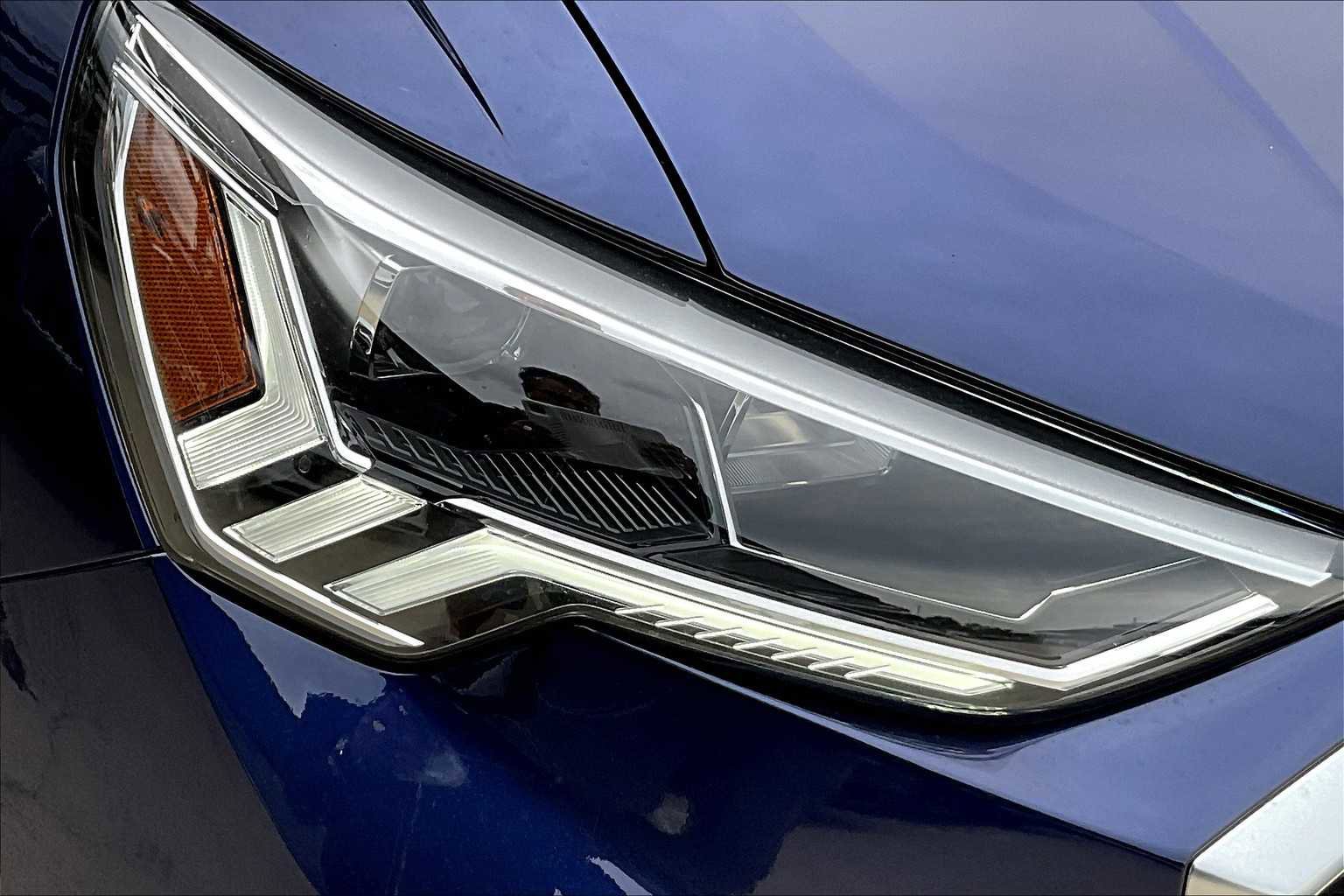 Used 2025 Audi Q3 2.0T Premium Plus w/ Premium Plus Package AWD/4WD image 13