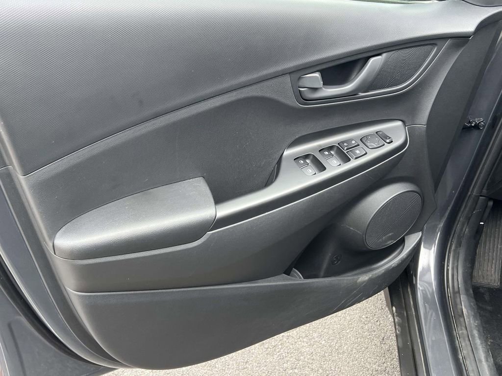 Certified 2023 Hyundai Kona SE w/ Cargo Package AWD/4WD image 16