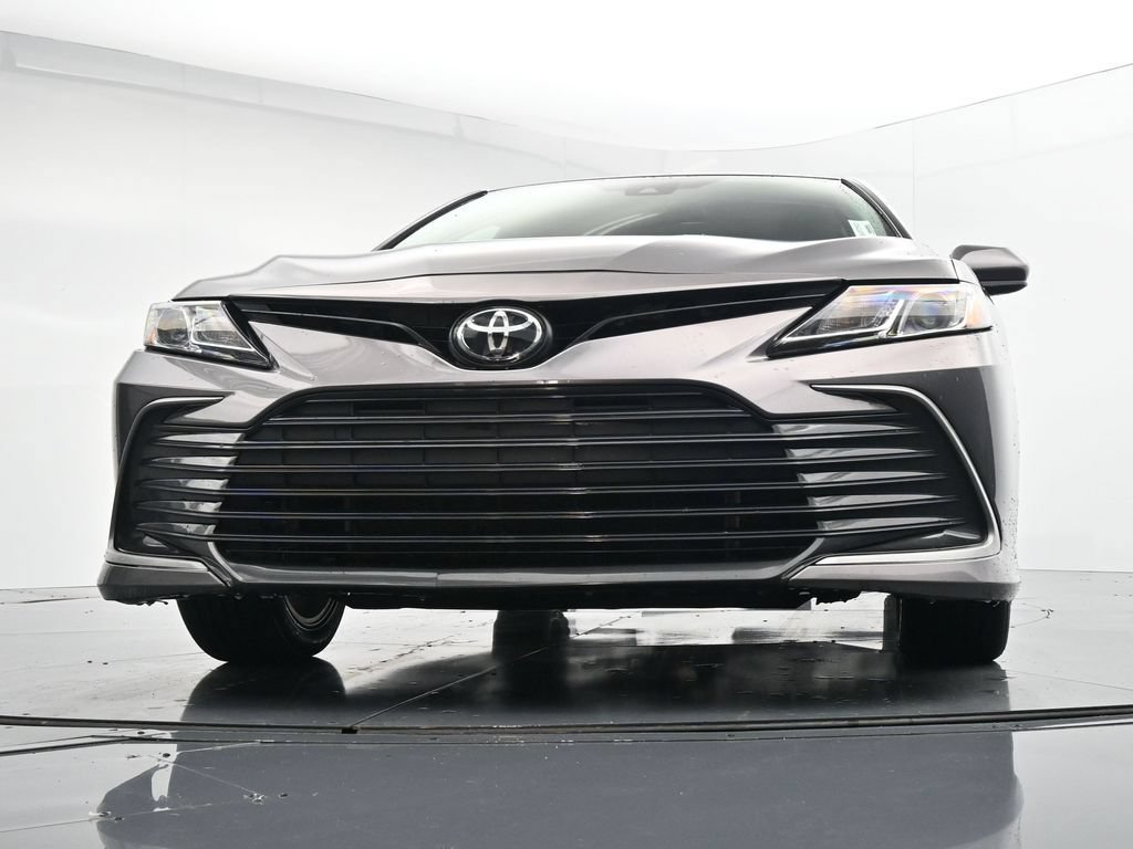 Used 2024 Toyota Camry LE FWD image 34