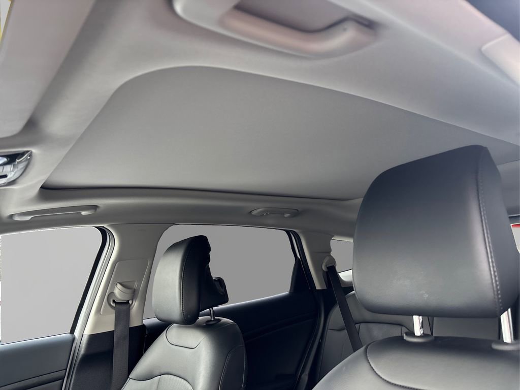 Used 2025 Kia Sportage EX w/ Premium Package image 20