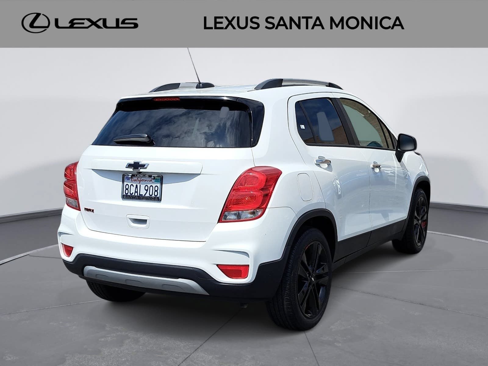Used 2018 Chevrolet Trax LT w/ Redline Edition FWD image 5