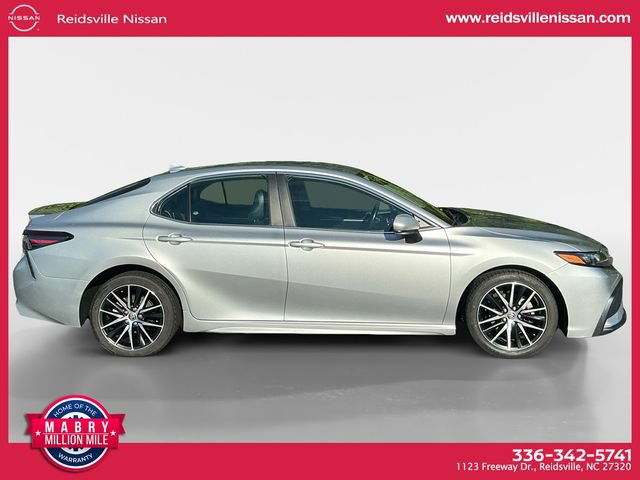 Used 2023 Toyota Camry SE FWD image 7