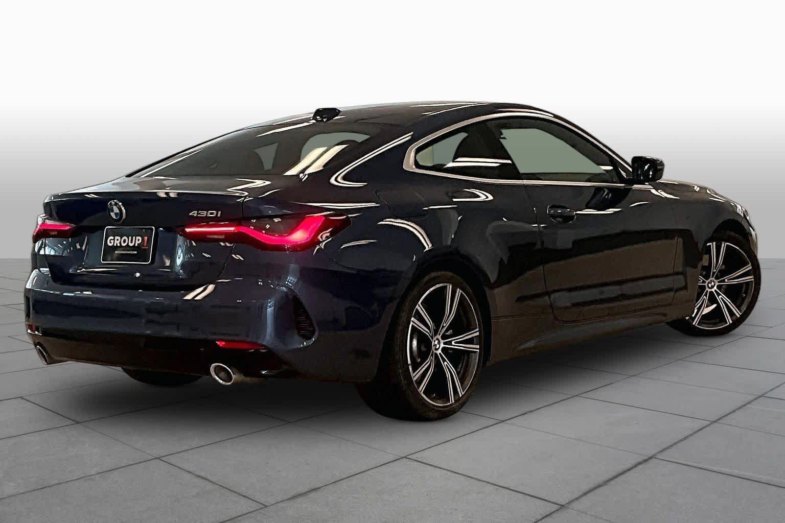 Used 2024 BMW 430i Coupe w/ Convenience Package RWD image 11