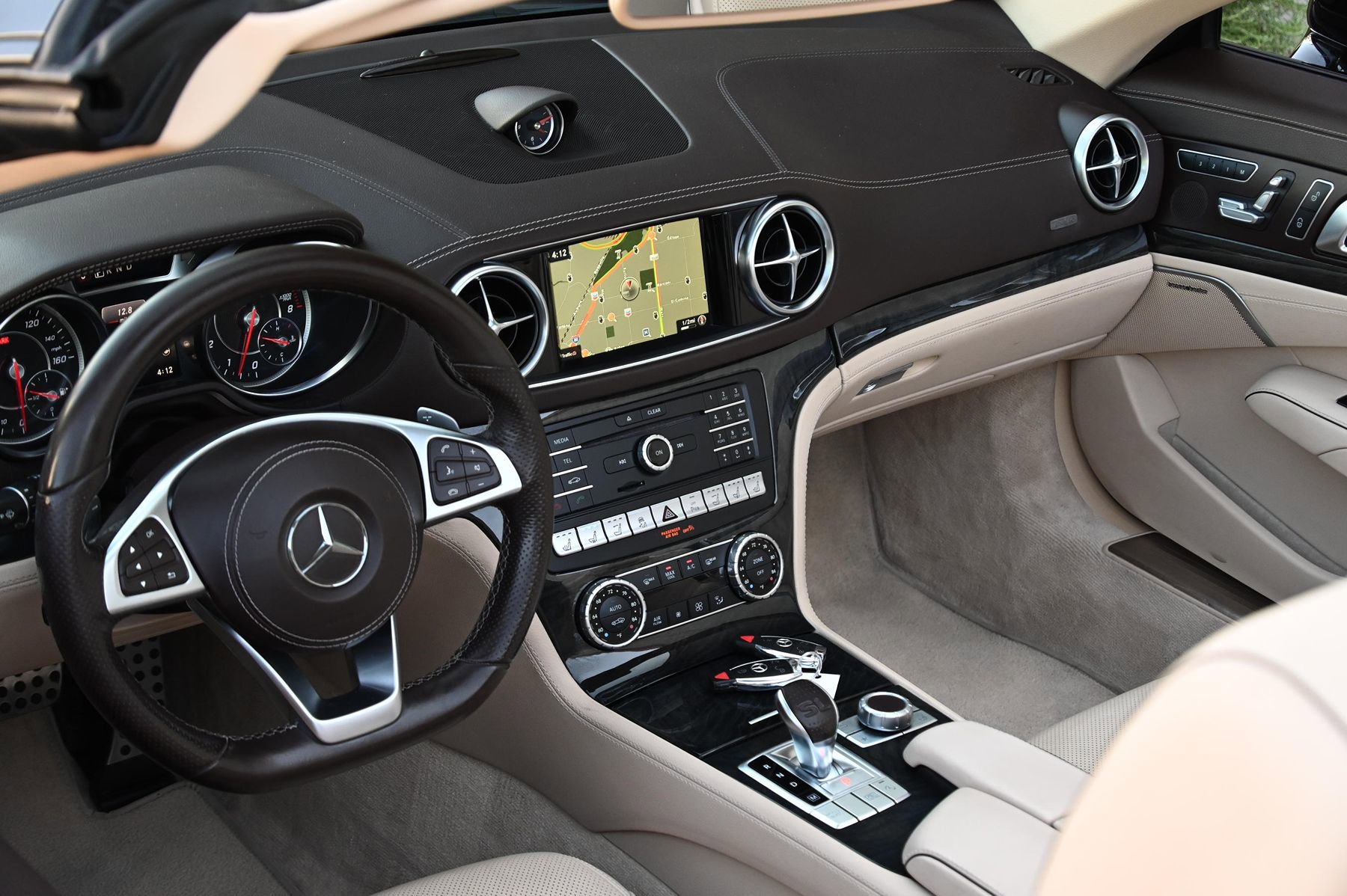 Used 2018 Mercedes-Benz SL 550 image 23