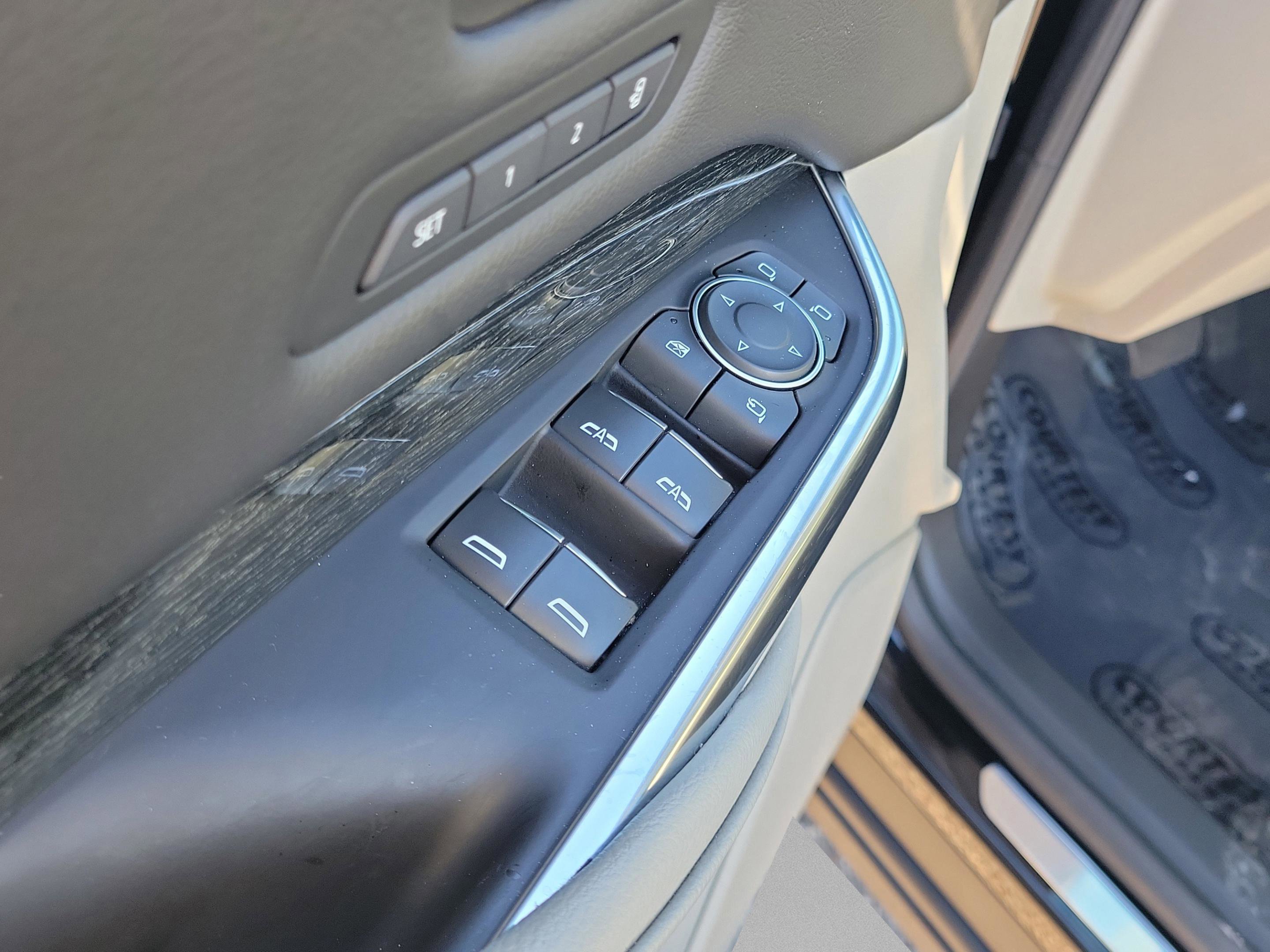 Used 2022 Cadillac XT4 Premium Luxury w/ Enhanced Visibility Package image 21