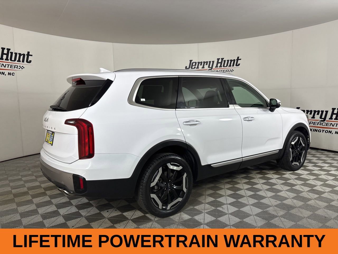 Used 2025 Kia Telluride S image 5