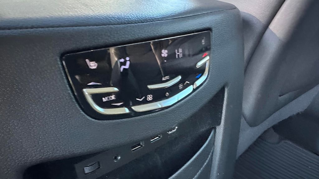 Used 2020 Cadillac Escalade Luxury image 67