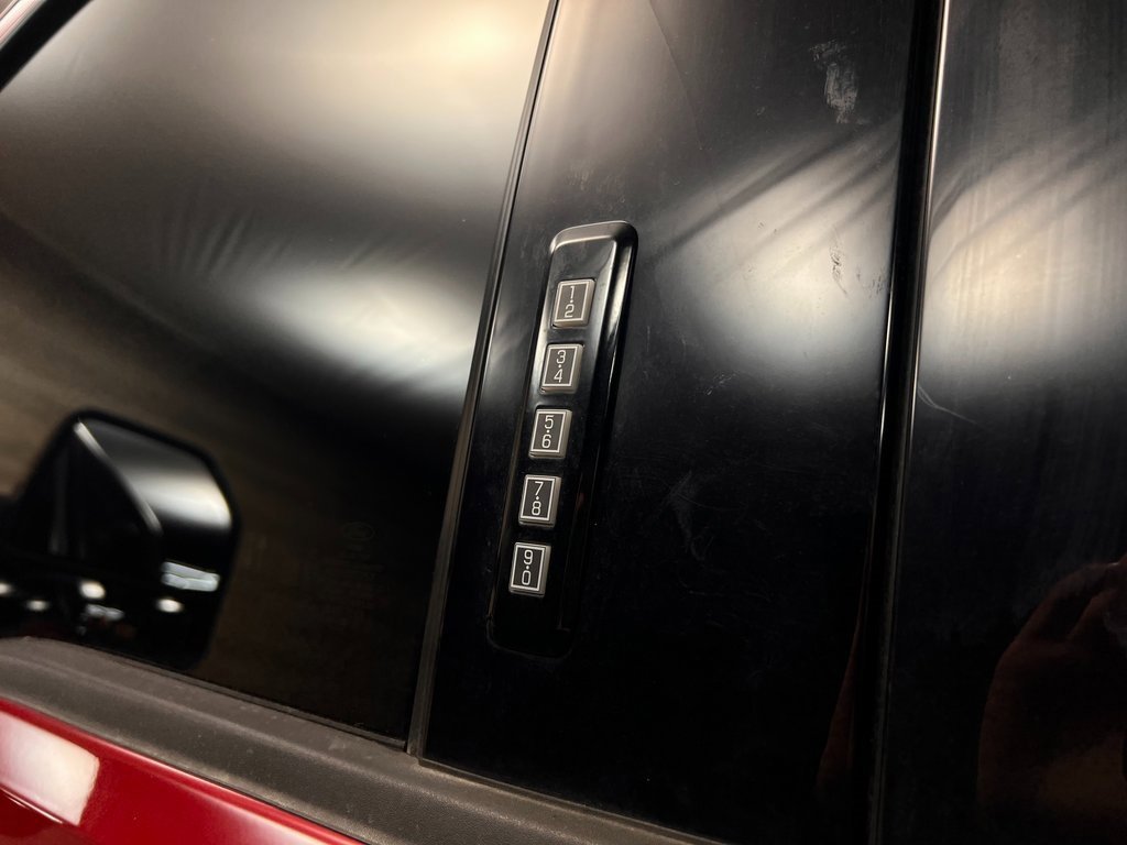 Used 2023 Ford F450 Lariat w/ Lariat Ultimate Package image 27