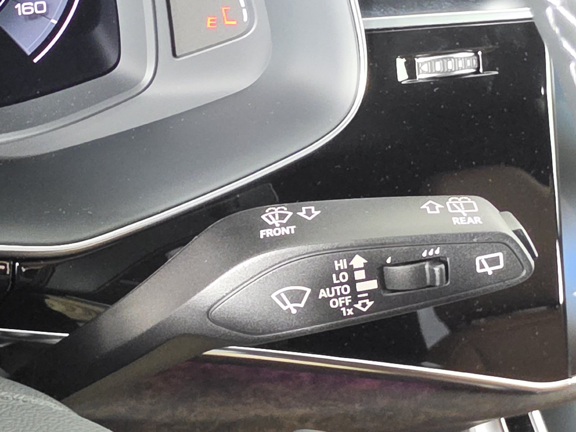 New 2027 Audi Q8 Premium Plus AWD/4WD image 17