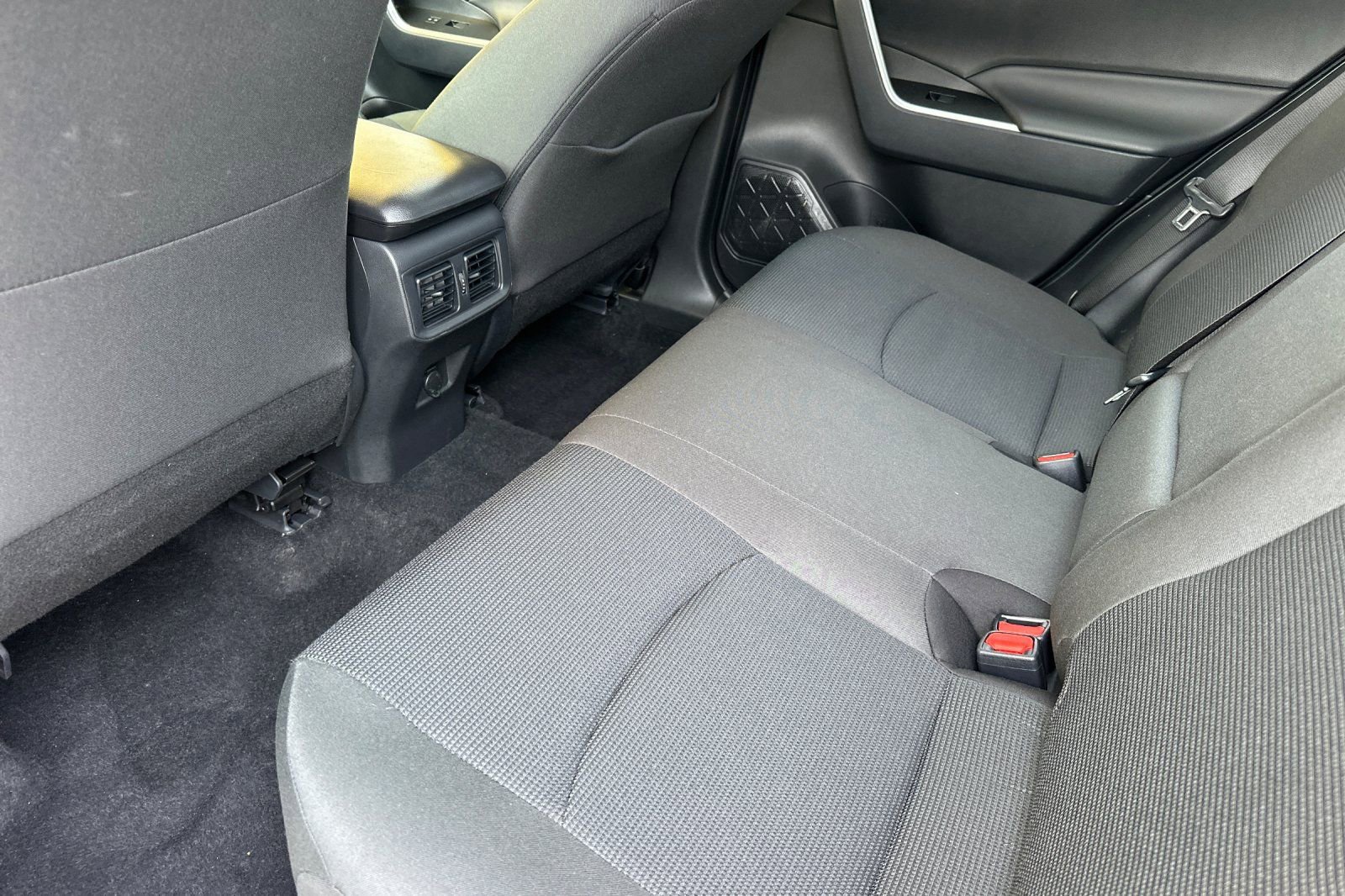 Used 2025 Toyota RAV4 LE image 14